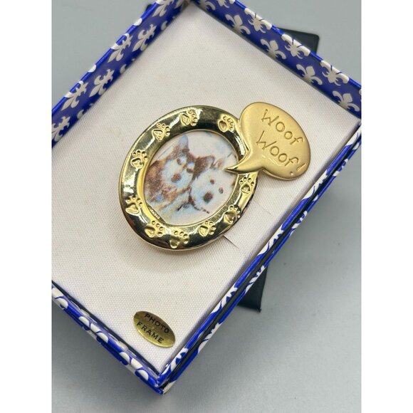 JJ Brooch Woof Woof Dog Photo Frame Brooch Display Picture Holder Pin Gold Tone - Picture 4 of 7